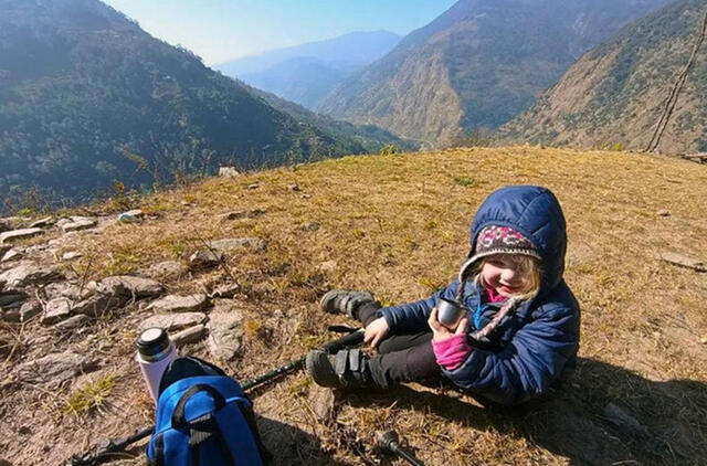 Ketverių metukų Zara Šifra pasiekė Everesto bazinę stovyklą