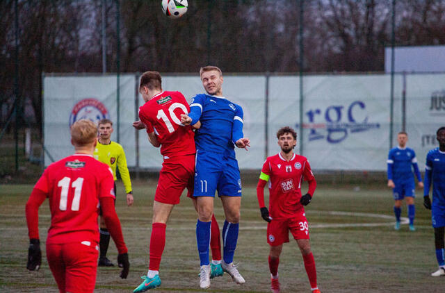KLAIPĖDOS „Neptūno“ futbolininkai po dviejų turų savo sąskaitoje turi 4 taškus ir turnyro lentelėje rikiuojasi treti.  ELMedija nuotr.