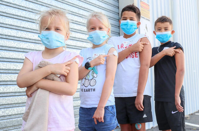 Skiepai nuo koronaviruso dar nepamiršti.