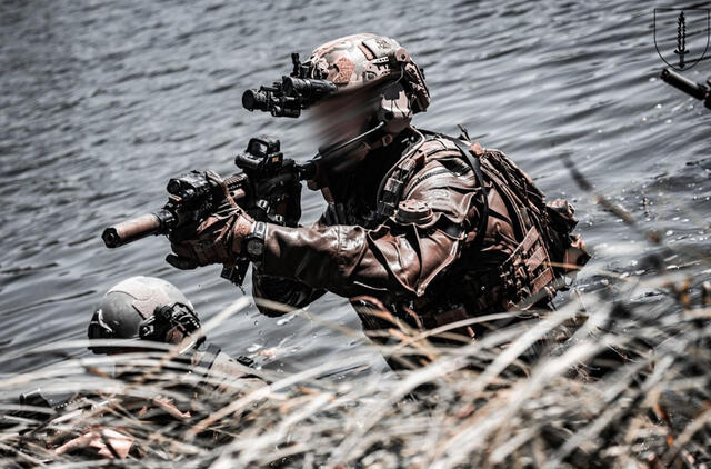 Milžiniškos investicijos į ginkluotę