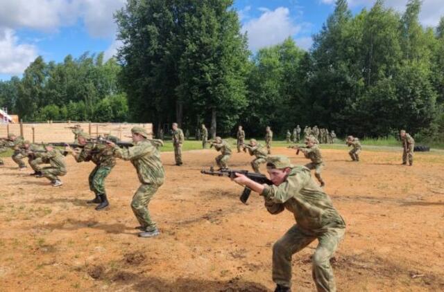 Rusijos vaikai pratybose