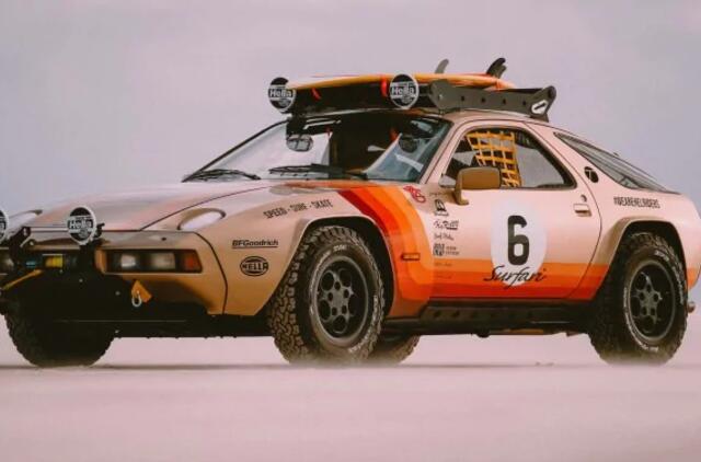 Porsche 928