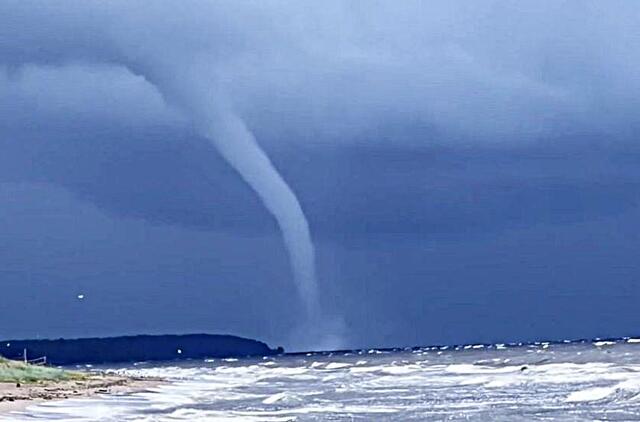 Vandens tornadas Latvijoje