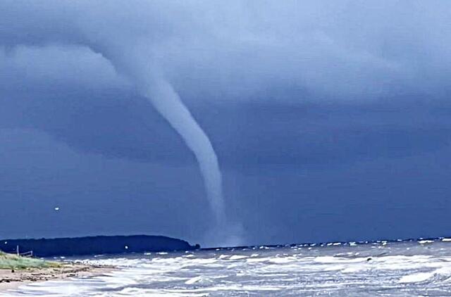 Vandens tornadas Latvijoje
