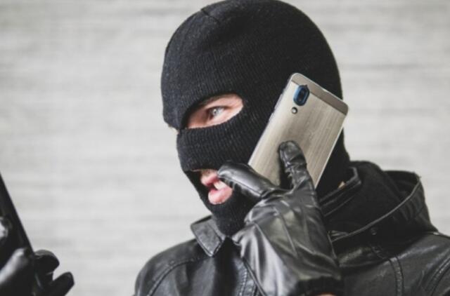 Vagis, telefonas