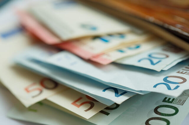 nesąžiningas pareigūnas užsidirbo teistumą