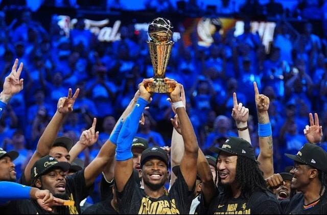 Oklahomos „Thunder"