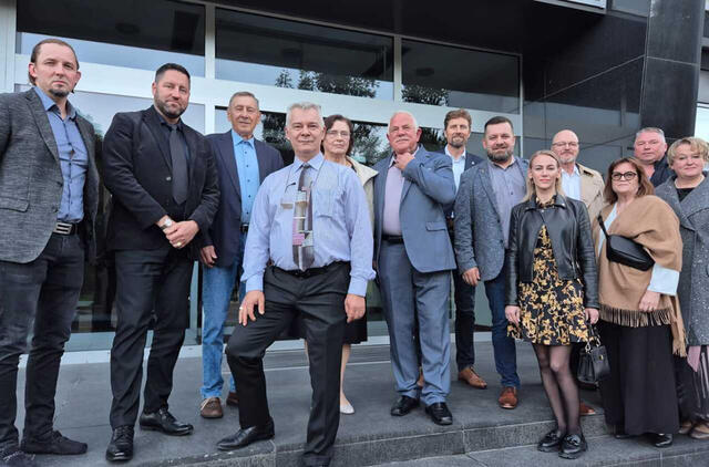 Kolegoms - apie savas bėdas