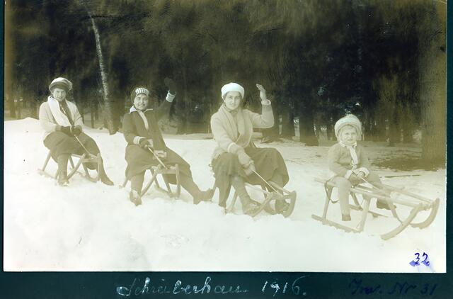 Kalėdos grafų Tiškevičių rūmuose: austrių kvapas ir prancūziška prabanga