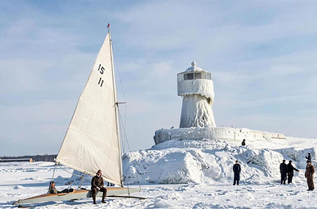 Ledrogės anr Kuršių marių ledo