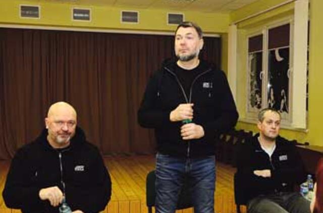 Į susitikimą atvyko UAB „Memel Tactical group“ atstovai (iš kairės) direktorius Robertas Švanys, projektų vadovas Algimantas Poška ir direktoriaus pavaduotojas Saulius Bardauskis.