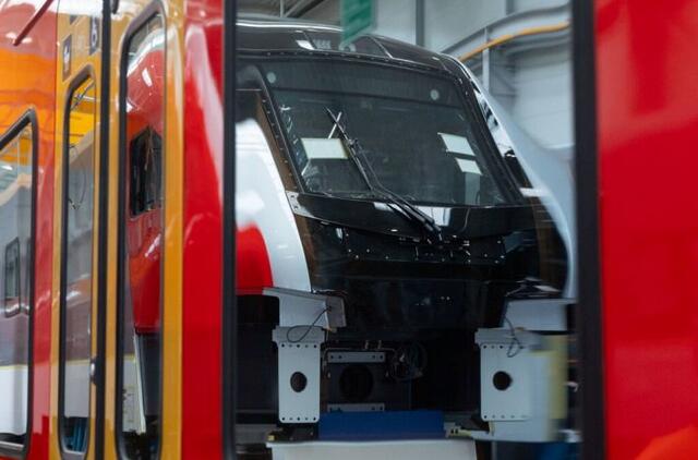 Baterinis „Stadler“ traukinys