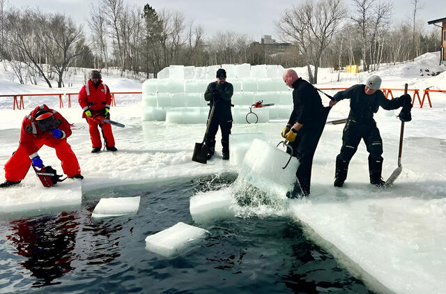 Ledo pjovimas užšalusiuose vandens telkiniuose