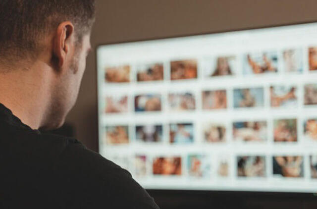 Kodėl žmonės žiūri pornografiją