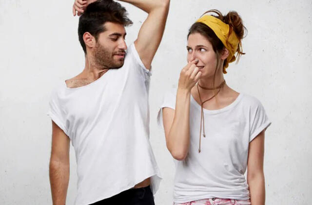 Kokie produktai sukelia nemalonų prakaito kvapą?