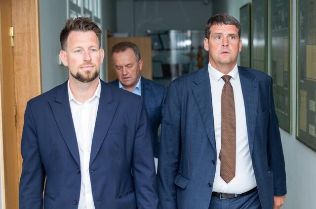 Robertas Puchovičius, Remigijus Žemaitaitis