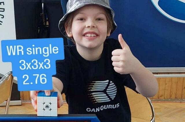 Devynerių metų Teodoras Zaideris pagerino Rubiko kubo surinkimo pasaulio rekordą
