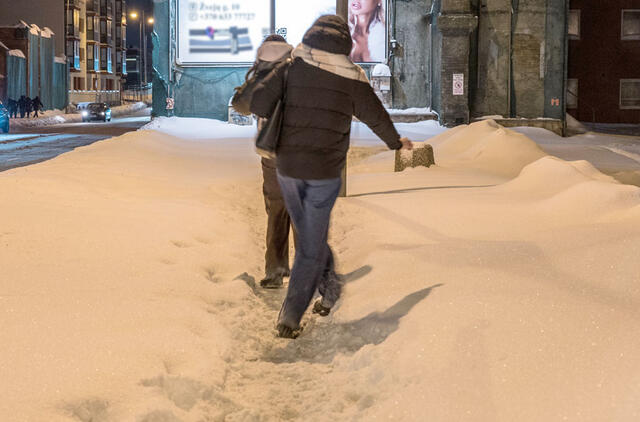 Sniegas, šaligatviai