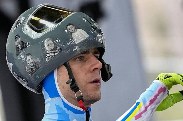 Rusija pasveikino TOK sprendimą dėl šalmo diskvalifikuoti Ukrainos olimpietį