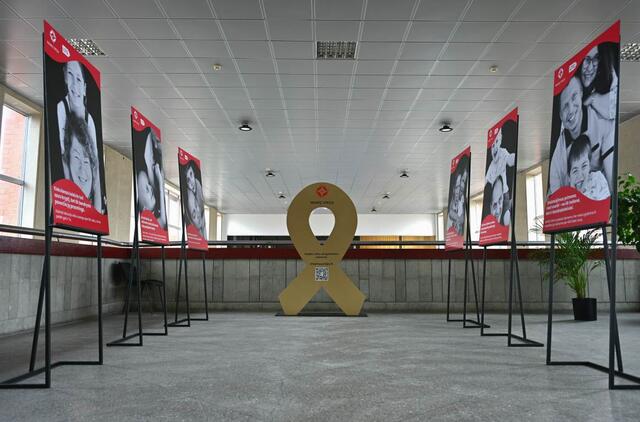 Klaipėdos geležinkelio stotyje - auksinio kaspino peronas