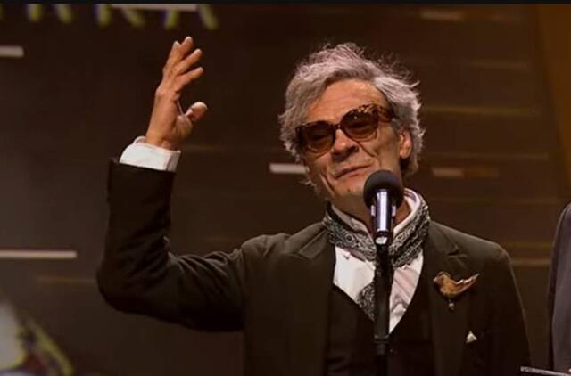 Benas Šarka, Auksiniai scenos kryžiai