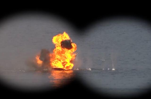 Irano karinės pratybos Hormūzo sąsiauryje 