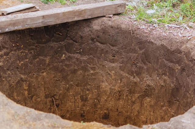 Vokietijoje aptikta milžiniška duobė su žmonių palaikais