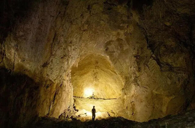 Mikroorganizmai urvų tamsoje