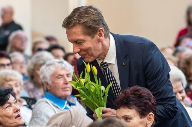 Klaipėdos meras Arvydas VAITKUS moteris sveikina su kovo 8-ąja