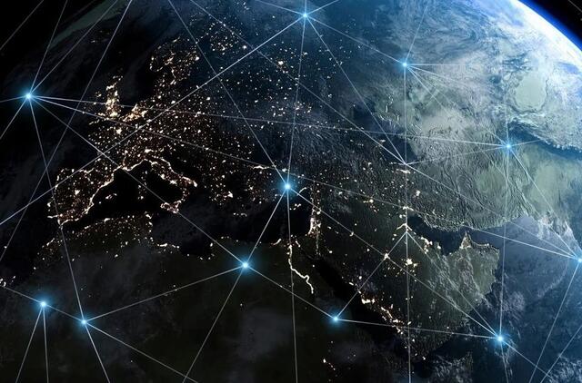 Modernus oro gynybos radaras ir raketų paleidimo įrenginys