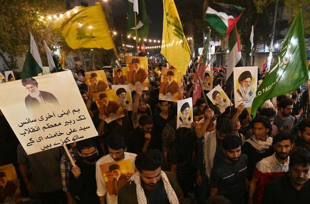 Per Iraną palaikantį protestą prie JAV konsulato Pakistane žuvo 8 žmonės