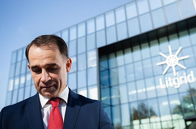 Rokas Masiulis prie LITGRID pastato