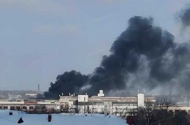 Rusijoje liepsnoja karinė elektronikos gamykla