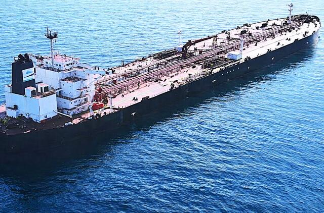 Rusijos šešėlinio laivyno tanklaivis