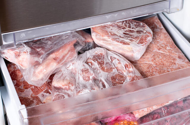 Kaip pagreitinti mėsos atšildymą