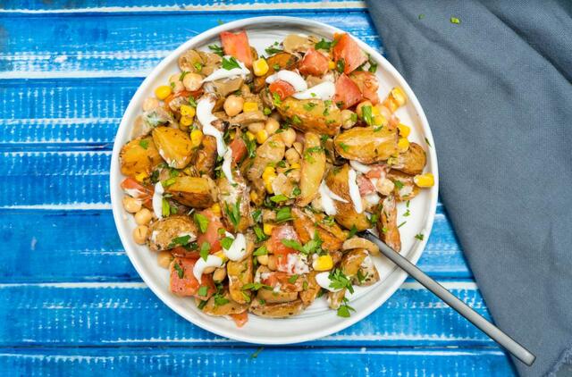 Sveikesnės bulvių salotos