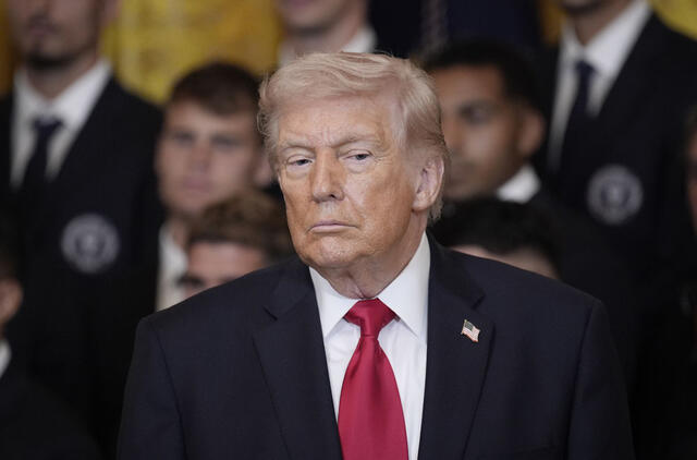 Trumpas: tik „laiko klausimas“, kada JAV po karo Irane imsis Kubos