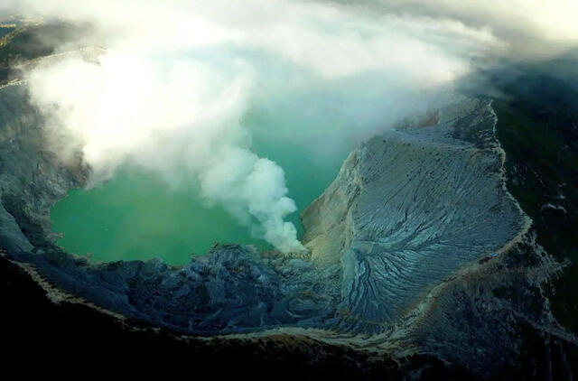 mokslininkai atrado milžinišką 145 milijonų metų senumo ugnikalnį