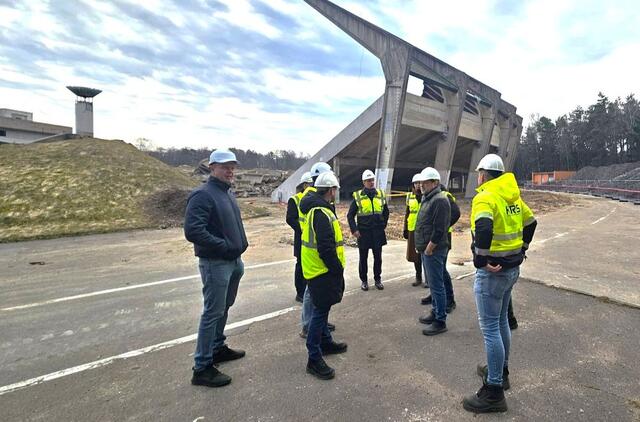 Vasaros estrados statybvietėje