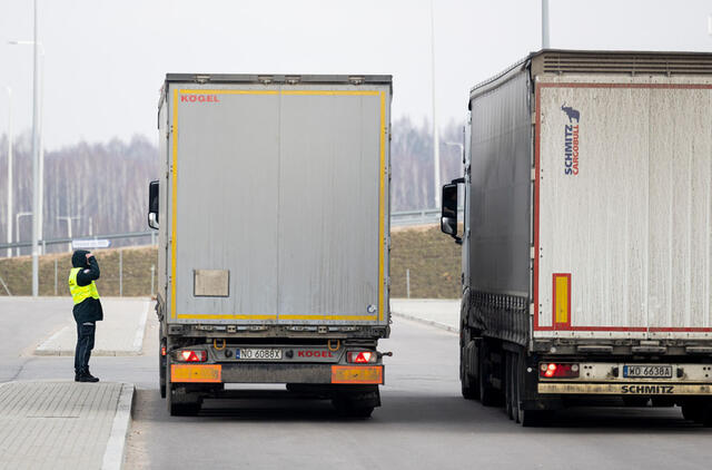 Į Lietuvą iš Baltarusijos grįžo pirmieji vilkikai