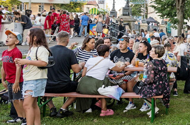 visuomene bendruomeniskumas