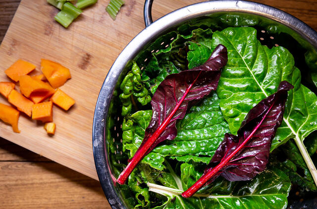 Kaip išlaikyti žalumynų spalvą sriuboje