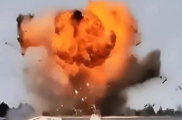 Ukrainos dronai sėkmingai atakavo gamyklą Rusijoje