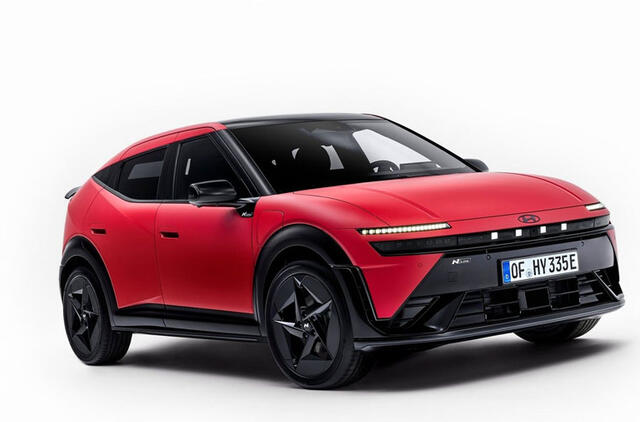 Stilingas ir nebrangus: „Hyundai“ pristatė kompaktišką elektromobilį jaunimui