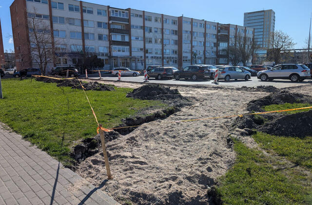 Jūrininkų sveikatos priežiūros centras, automobilių stovėjimo aikštelė 