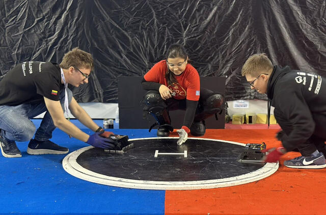 Robotai, robotų varžybos