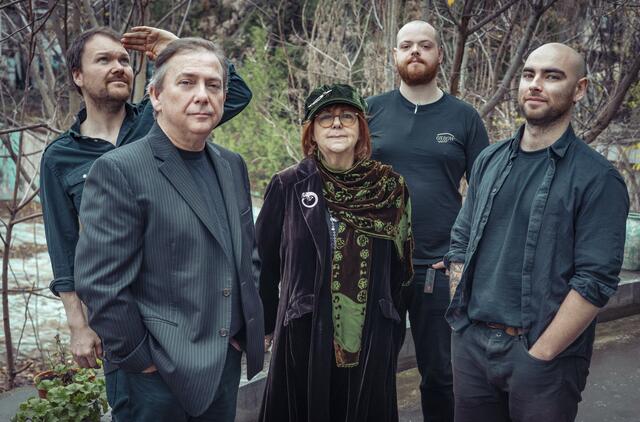 MR & Band-credit-Cezar Cazan2