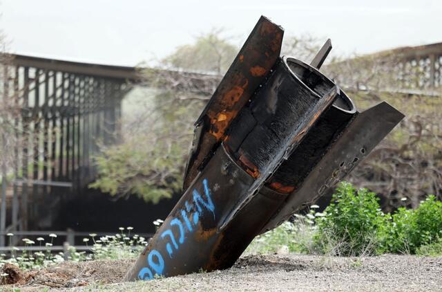 Izraelyje nukritusi Irano balistinė raketa