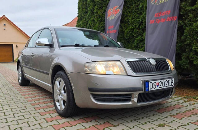  aptiktas „Škoda" flagmanas su beveik 900 tūkst. km rida 