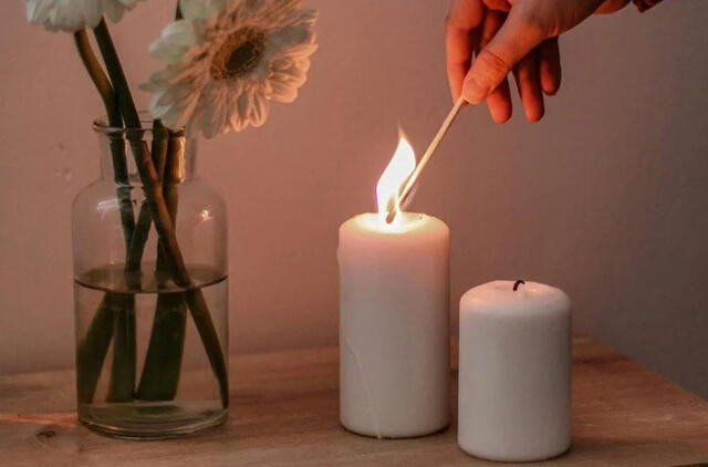 Blogiau už rūkymą: populiarios žvakės nuodija jūsų namų orą